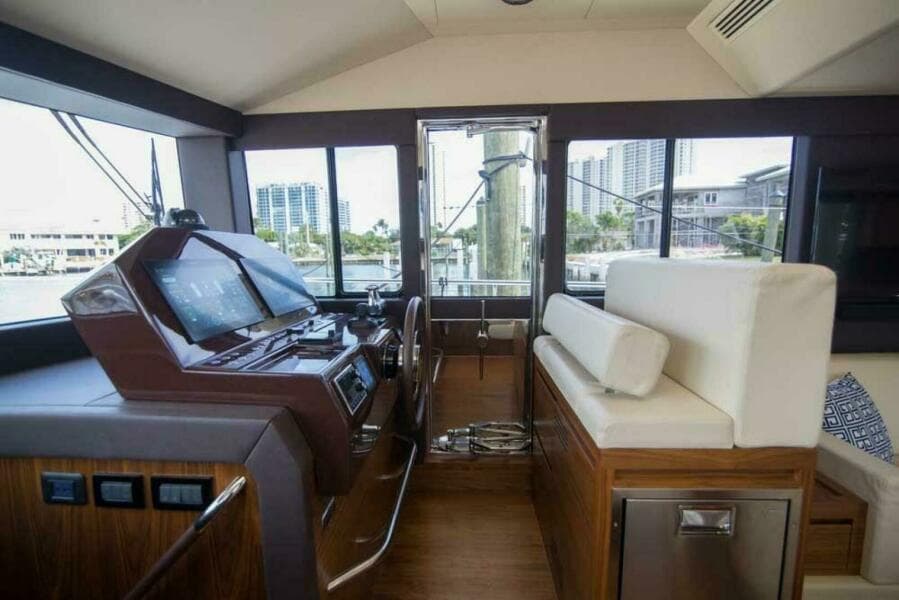 2019 Sundeck Yachts 580 Sport