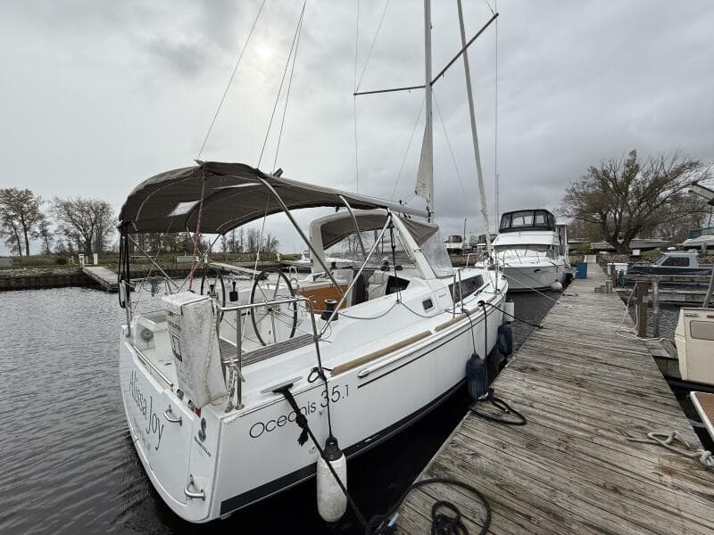 2018 Beneteau Oceanis 35.1 
