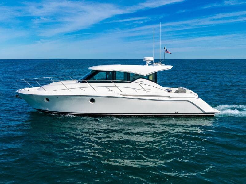 2022 Tiara Yachts 39 Coupe