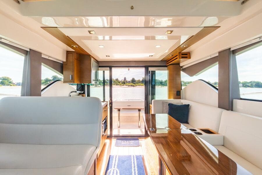2022 Tiara Yachts 39 Coupe