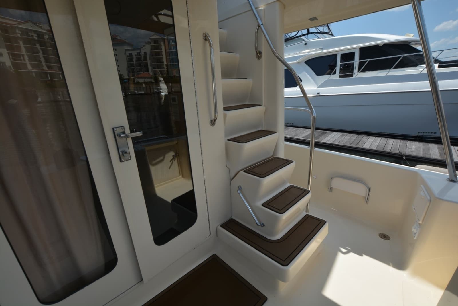 2005 Mainship 34 Trawler