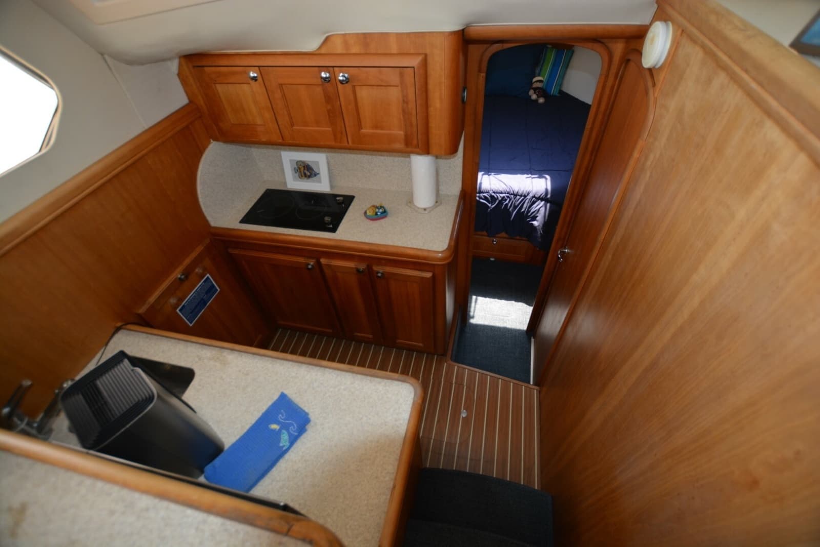 2005 Mainship 34 Trawler