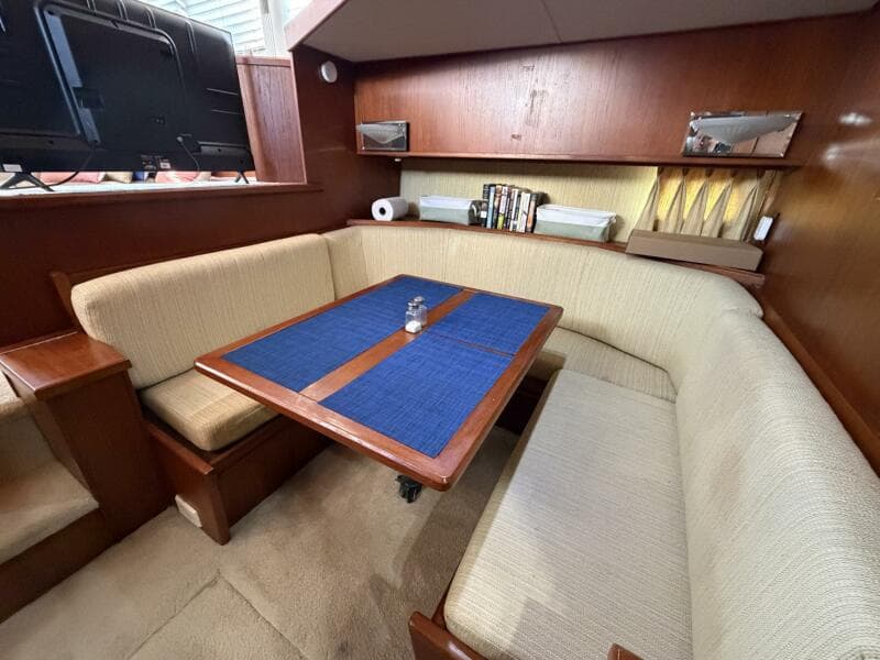 1987 Viking 44 Motor Yacht