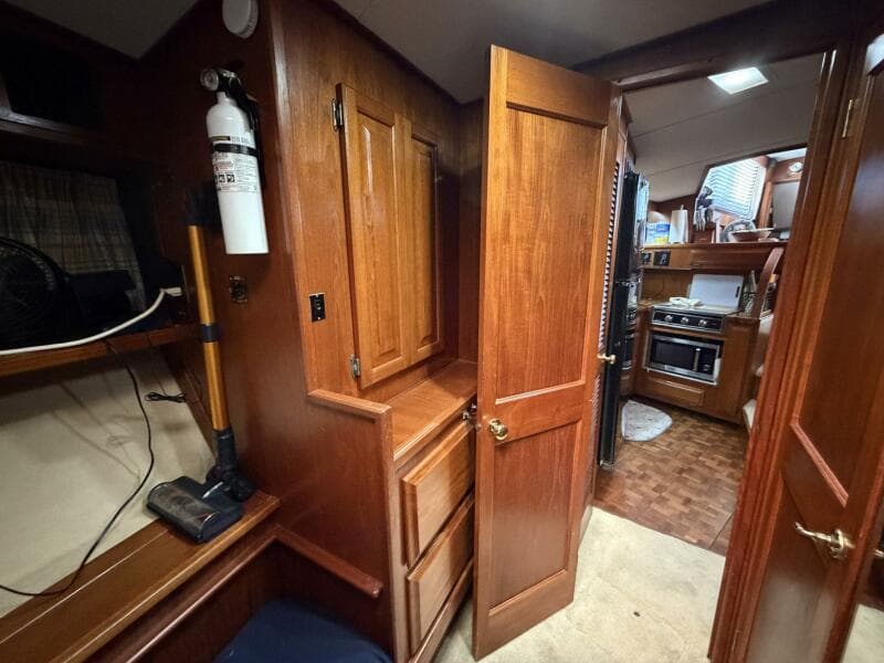 1987 Viking 44 Motor Yacht