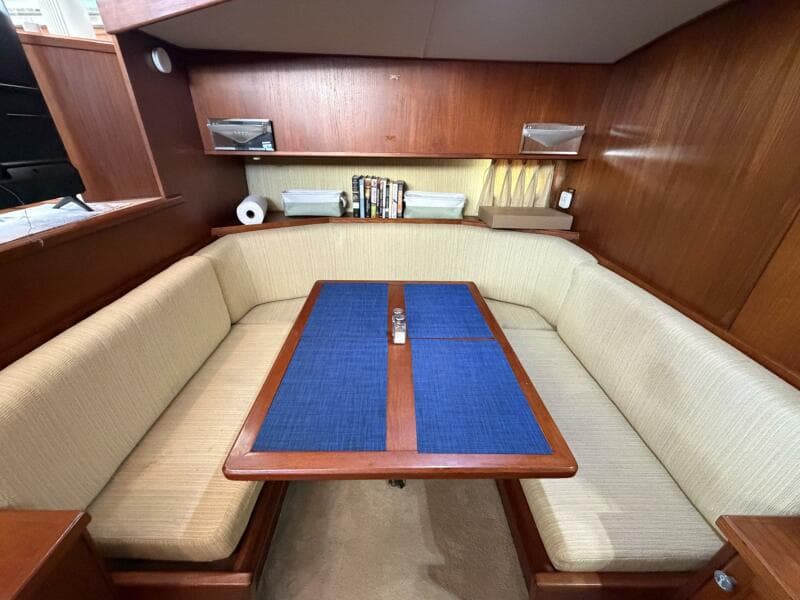 1987 Viking 44 Motor Yacht