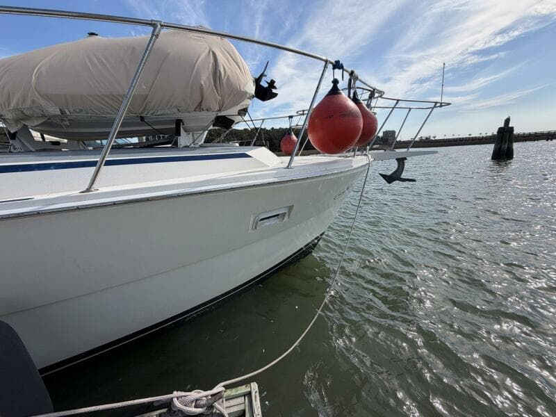 1987 Viking 44 Motor Yacht