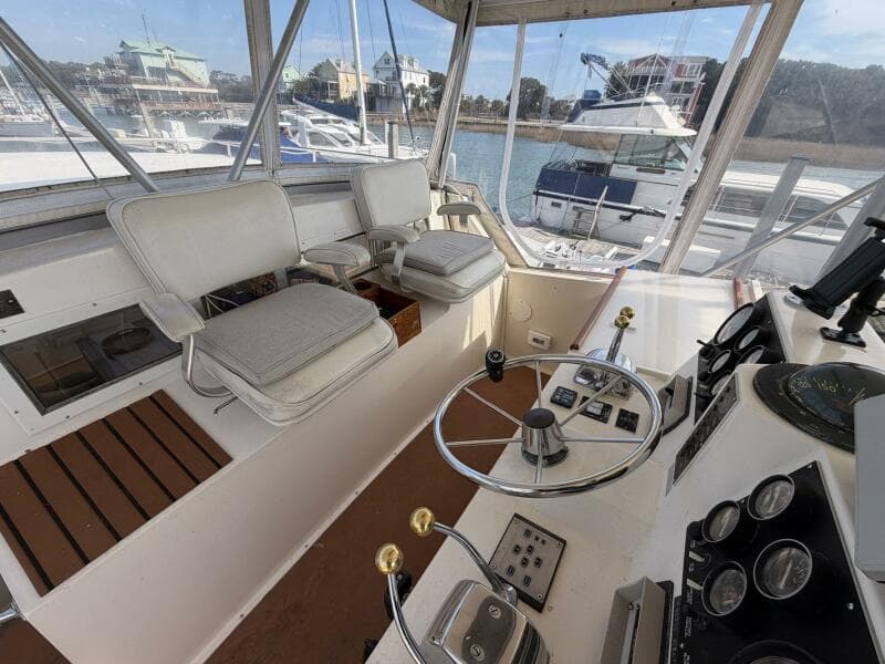 1987 Viking 44 Motor Yacht