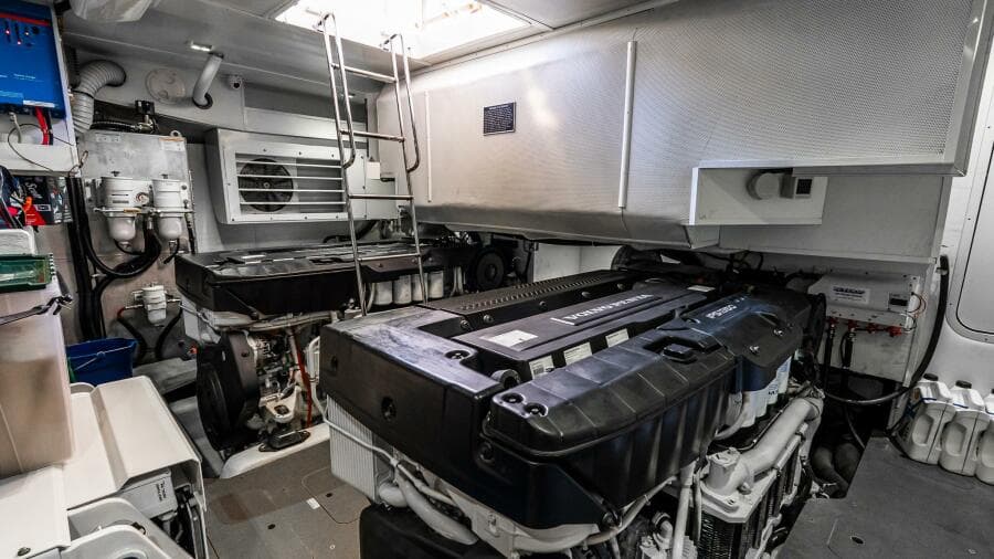 2022 Absolute Navetta 64