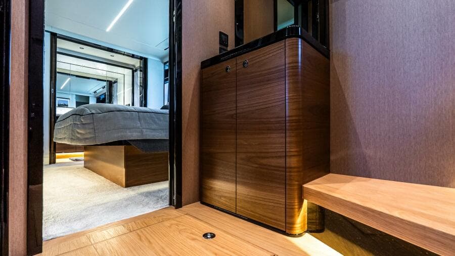 2022 Absolute Navetta 64