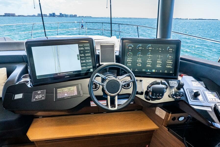 2022 Absolute Navetta 64