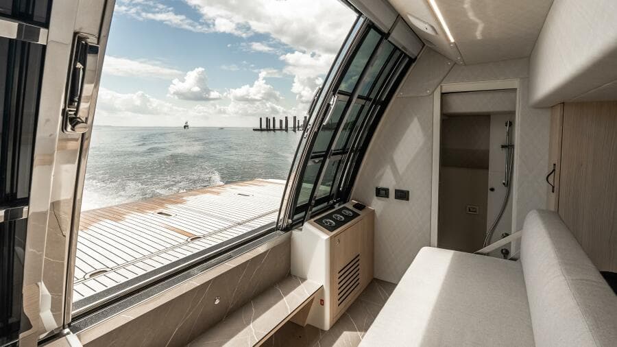 2022 Absolute Navetta 64