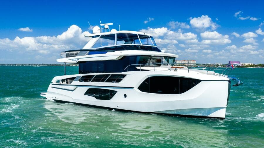 2022 Absolute Navetta 64