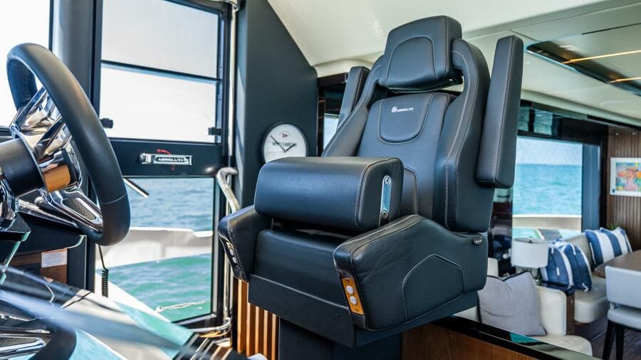 2022 Absolute Navetta 64