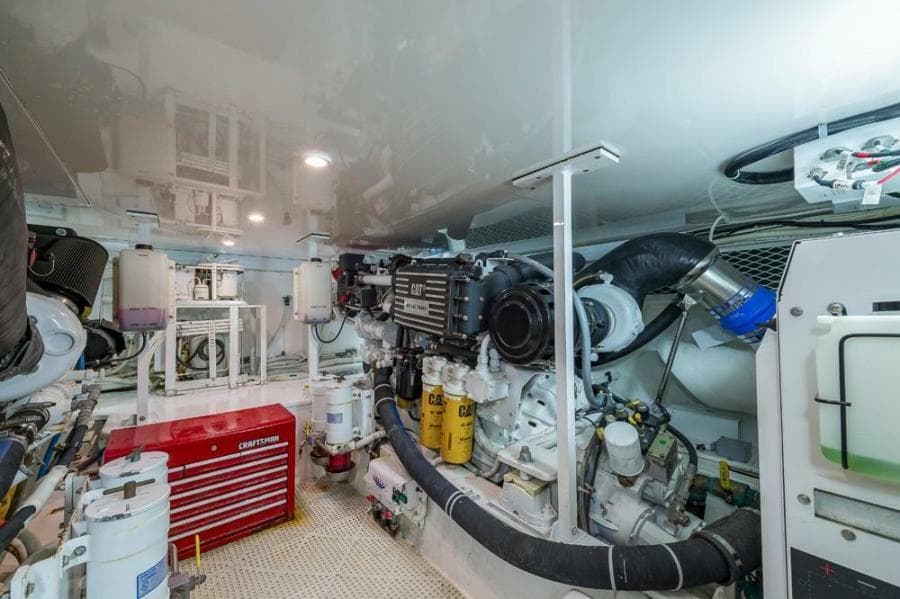 Post 53 - Ros Lyn - Engine Room