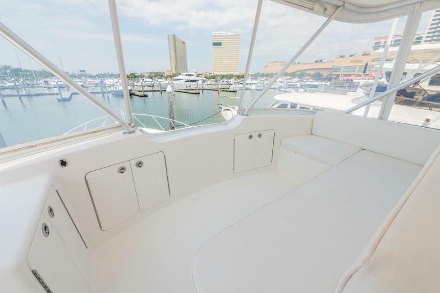 Post 53 - Ros Lyn - Flybridge