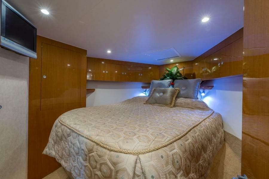 Post 53 - Ros Lyn - VIP Stateroom