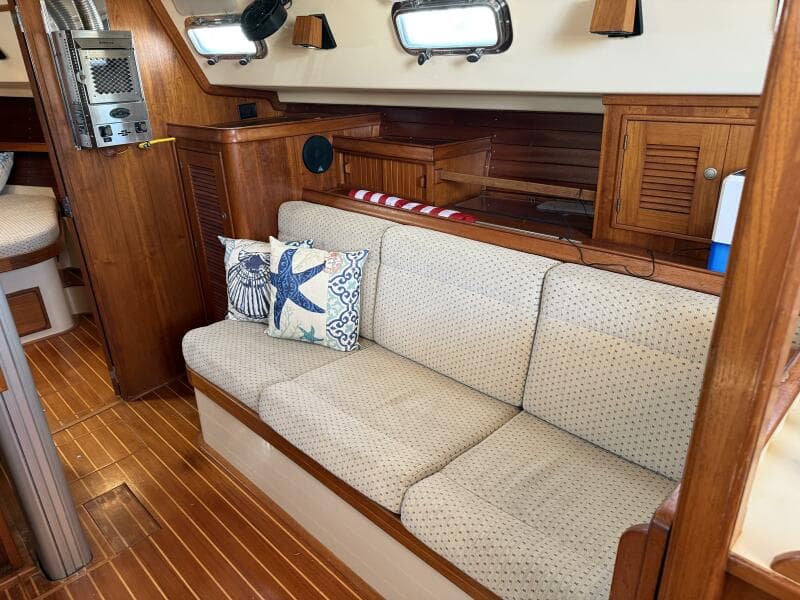 1999 Island Packet 380