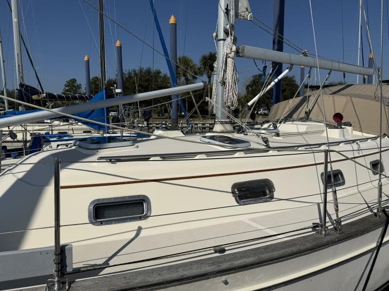1999 Island Packet 380