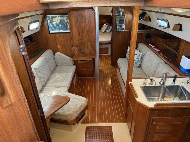 1999 Island Packet 380