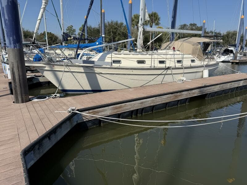 1999 Island Packet 380