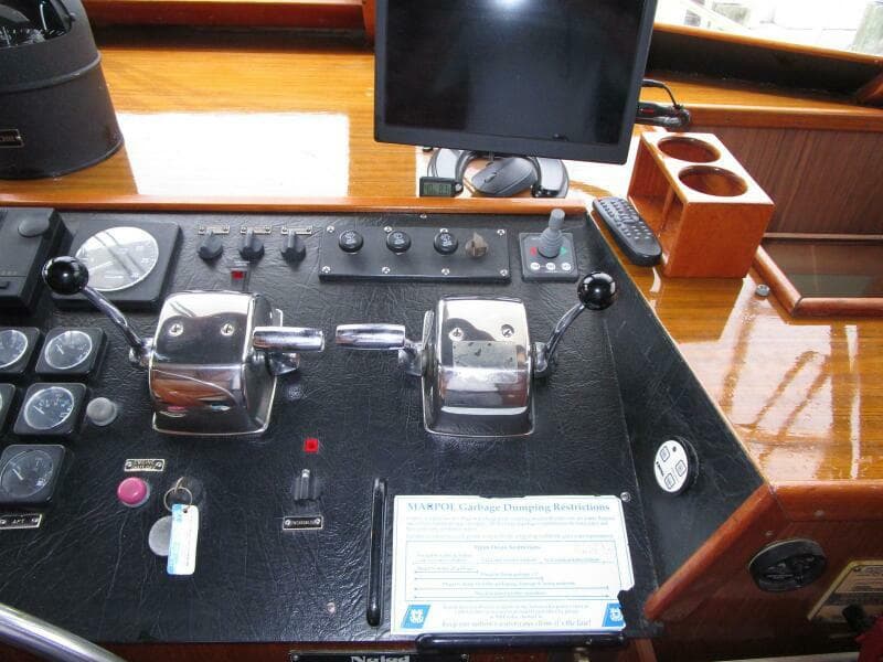 Helm Stbd.   