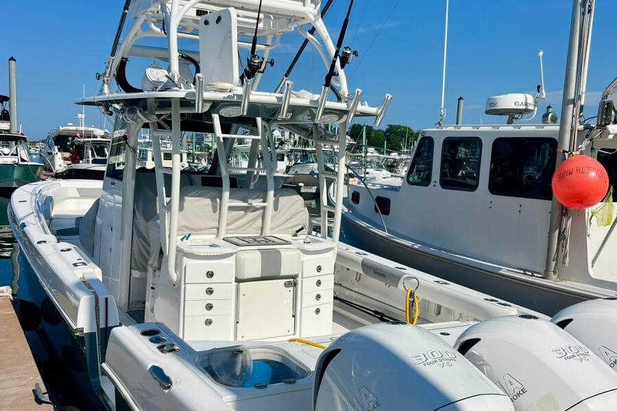 2017 Everglades 355 CC