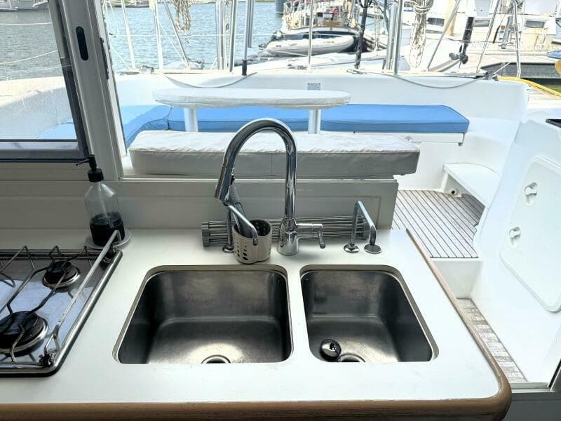 2010 Lagoon 380