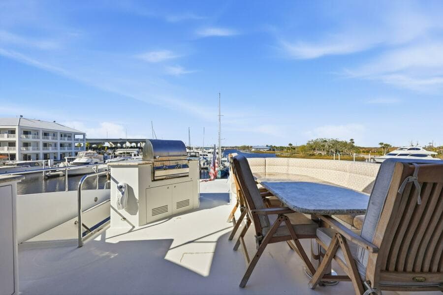 Cheoy Lee 95 FOOTLOOSE - Skybridge Aft