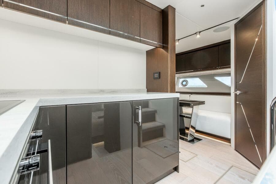 2021 Sunseeker Predator 60 EVO