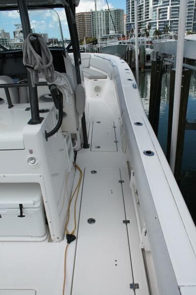 2018 Sea Fox 328 Commander