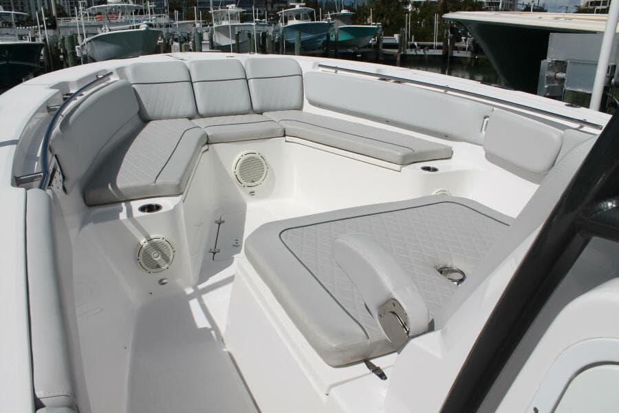 2018 Sea Fox 328 Commander