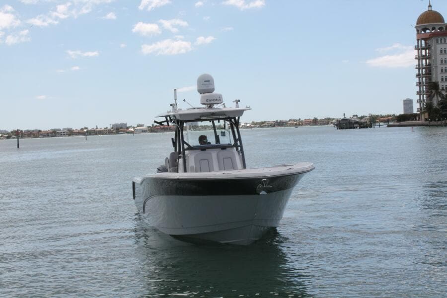 2018 Sea Fox 328 Commander