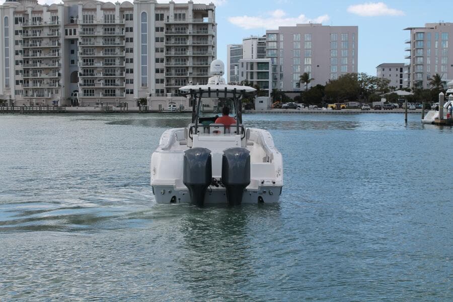 2018 Sea Fox 328 Commander