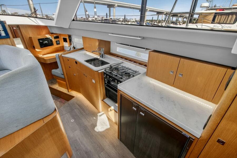 2024 Southerly 420