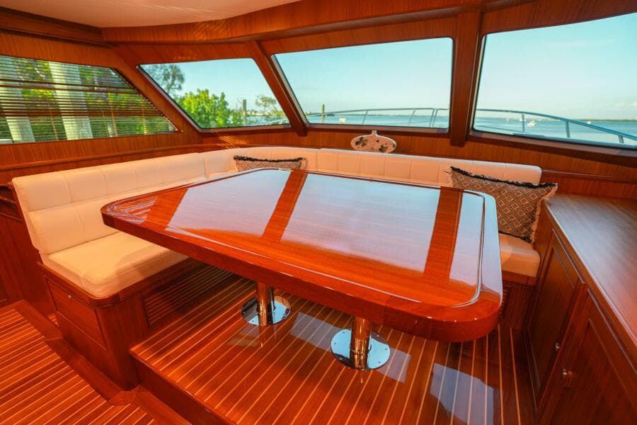 Forward Dinette
