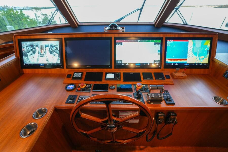 Command Bridge Helm