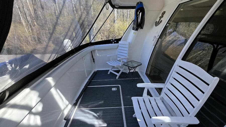 Cockpit Port