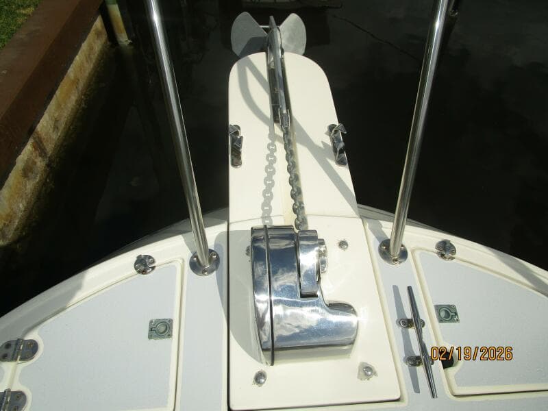 28' Albin anchor windlass1