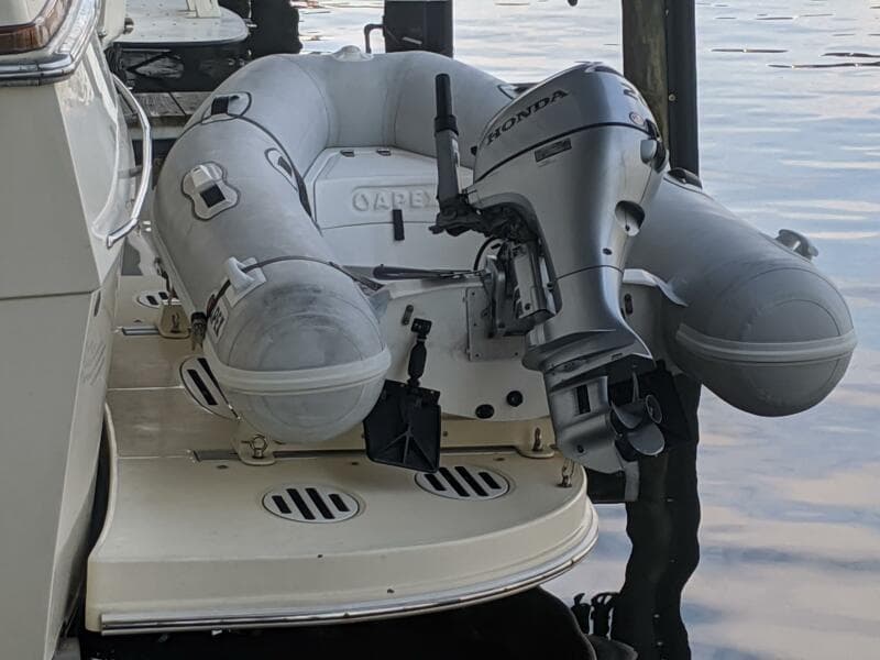 46' Chris Craft 1986 Tender