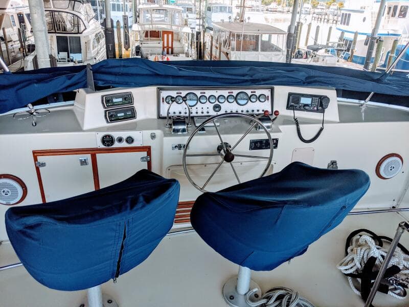 46' Chris Craft 1986 Flybridge