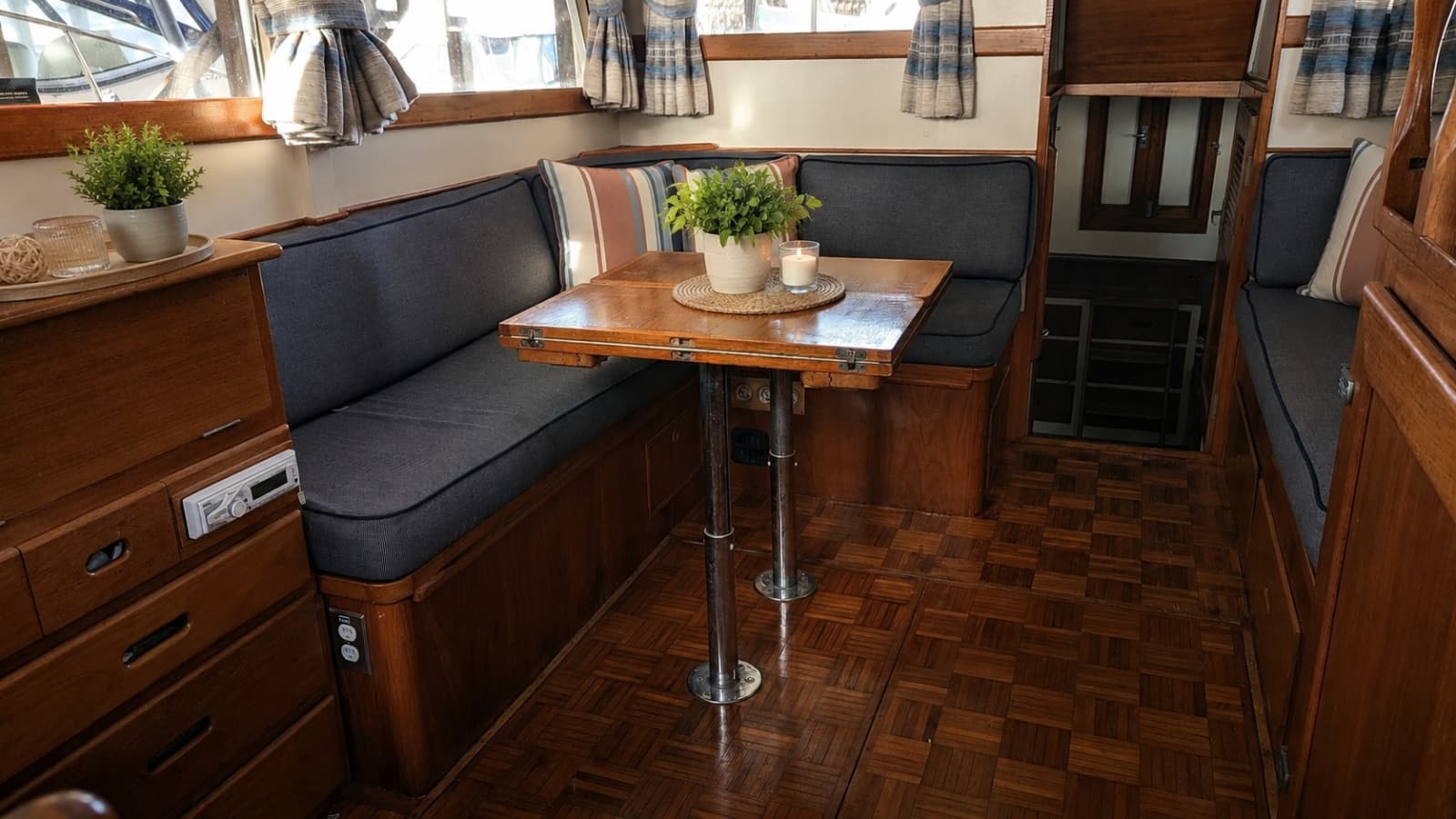 1974 Grand Banks 36 Classic