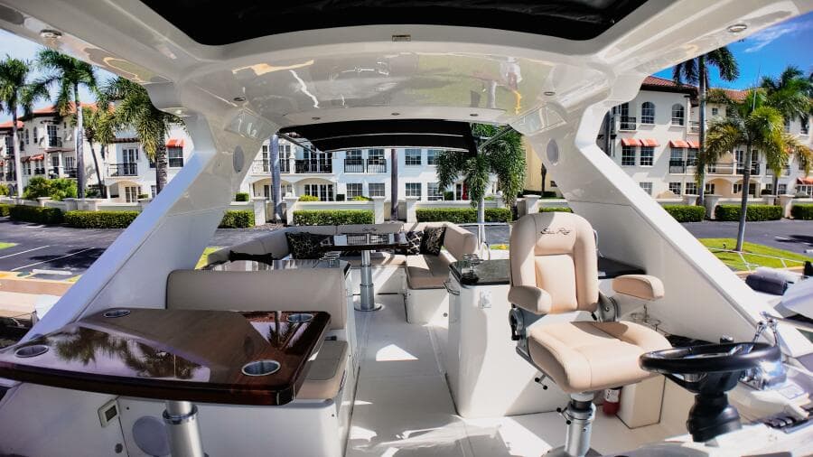 2016 Sea Ray L590 Fly