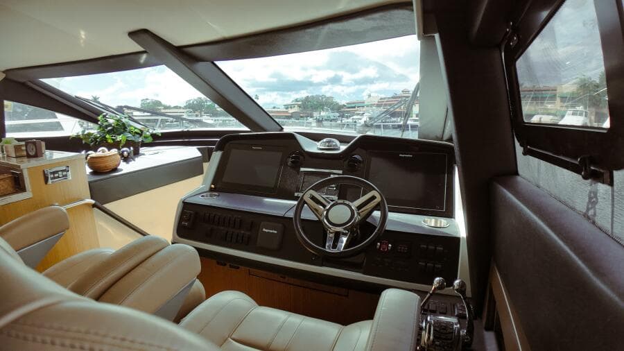 2016 Sea Ray L590 Fly