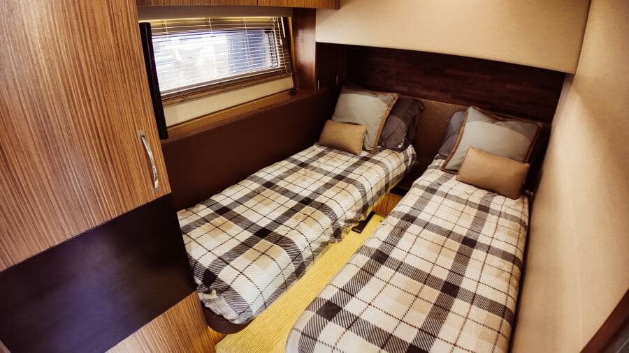 2016 Sea Ray L590 Fly