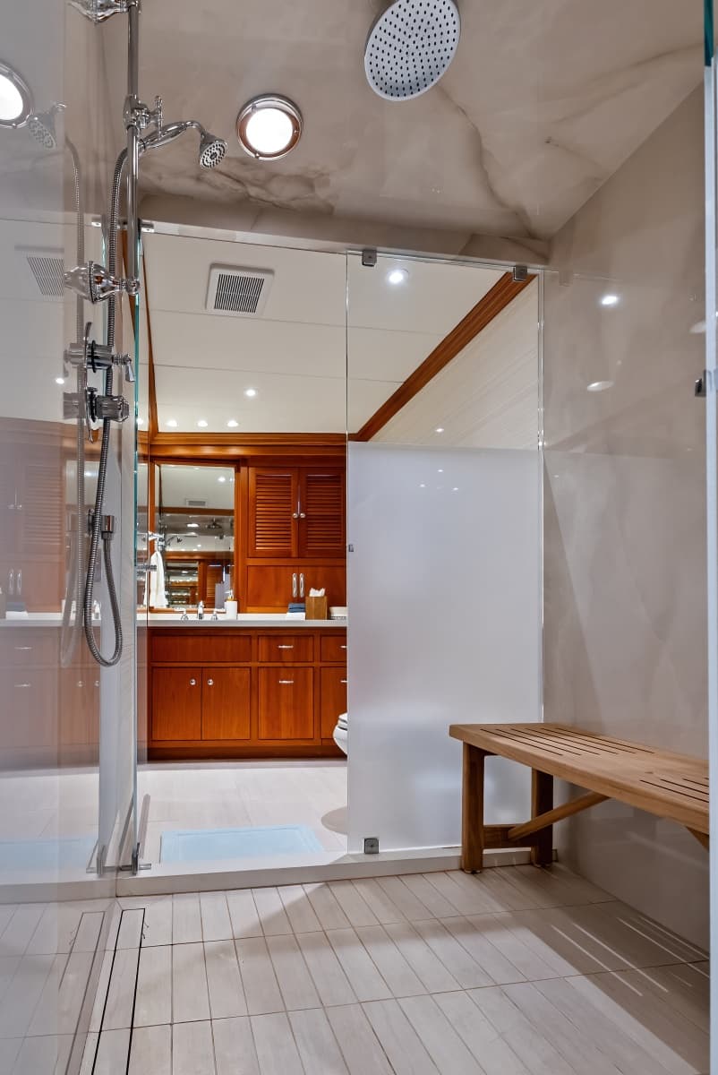 1998 Burger Raised Pilothouse