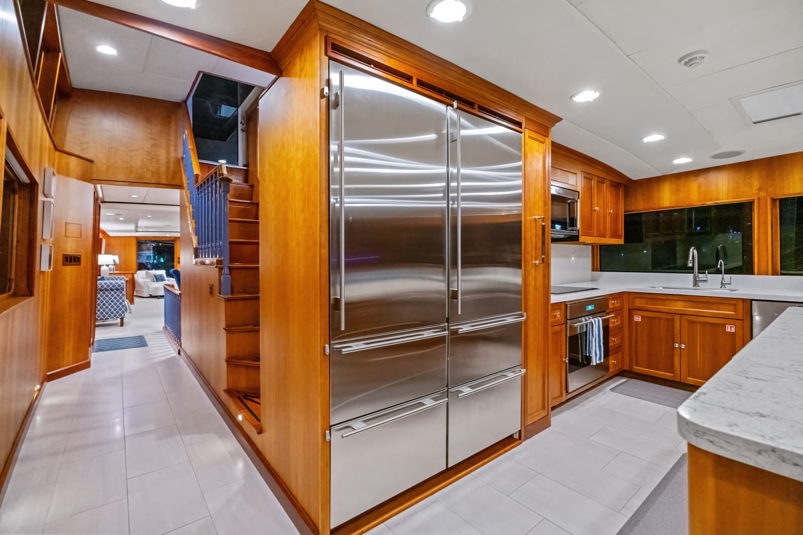 1998 Burger Raised Pilothouse