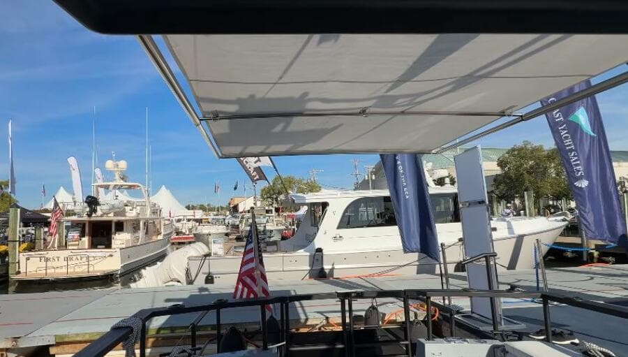 2025 Targa 37 Flybridge