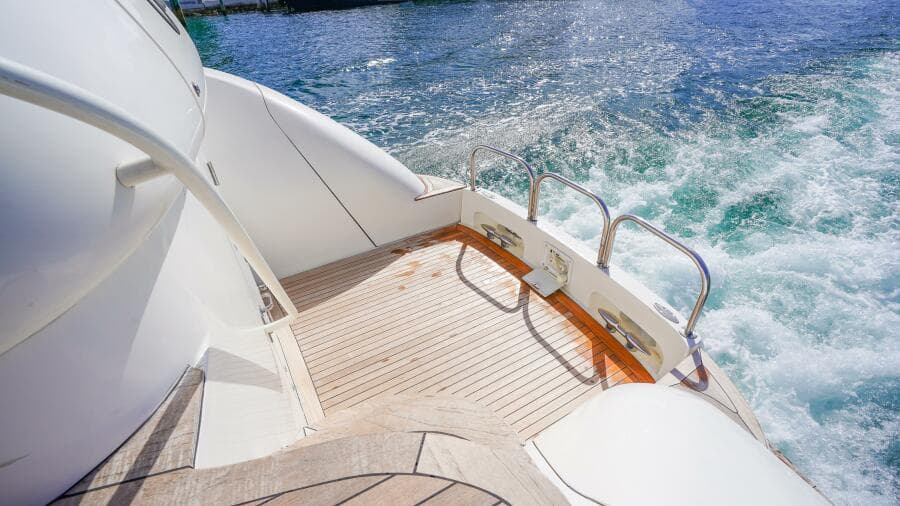 2004 Lazzara Yachts 80 SL