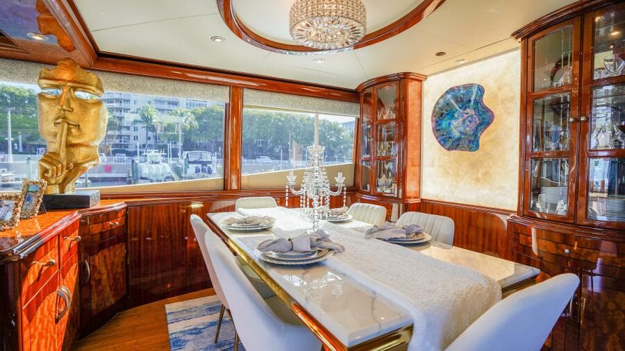 2004 Lazzara Yachts 80 SL