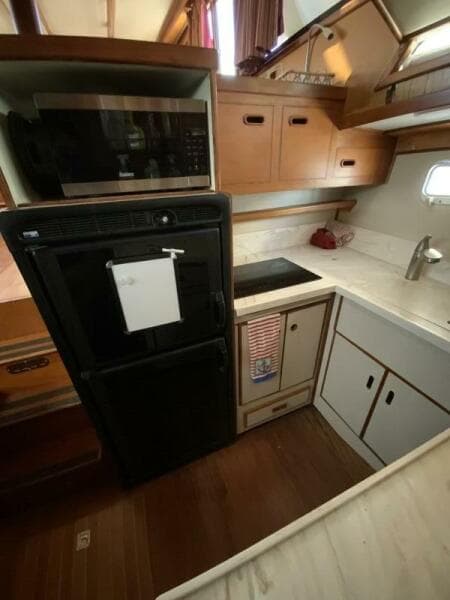 1987 President 41 Double Cabin Motor Yacht